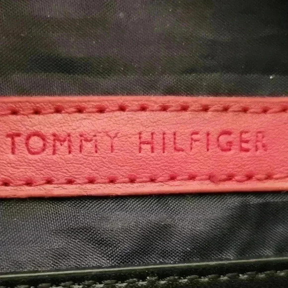 TOMMY HILFIGER SHOULDER BAG - Picture 4 of 8
